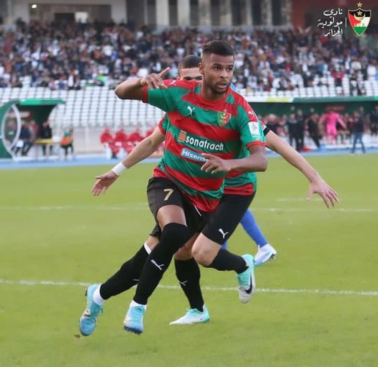 MC Alger USM Khenchela Youcef Belaïli algérie foot africafootunited