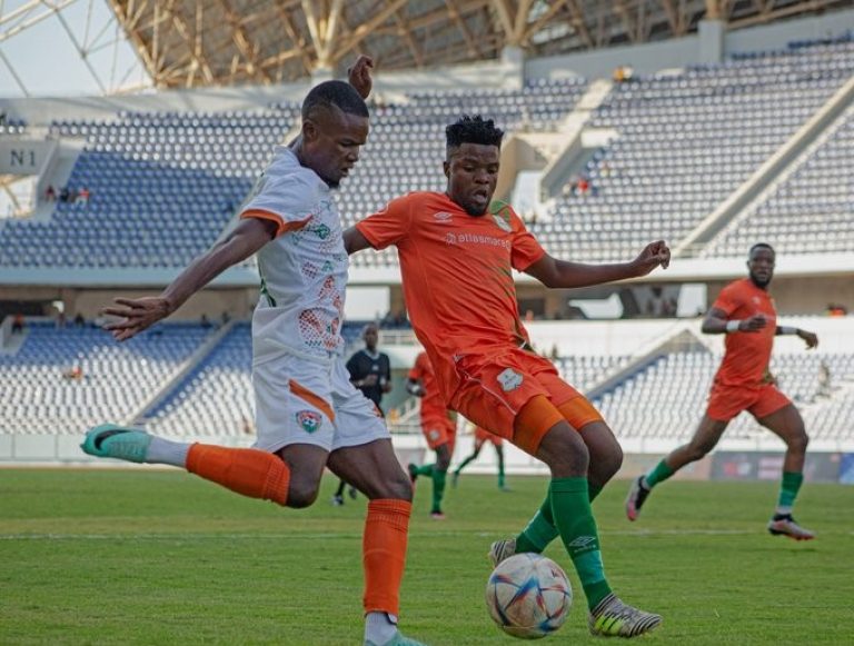 Les Green Buffaloes la Super League de Zambie Forest Rangers