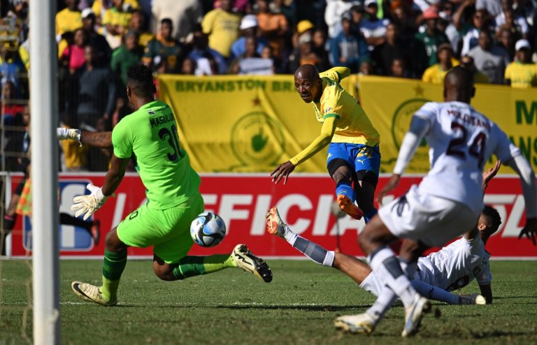 Mamelodi Sundowns Coupe d'Afrique du Sud Stellenbosch Khuliso Mudau